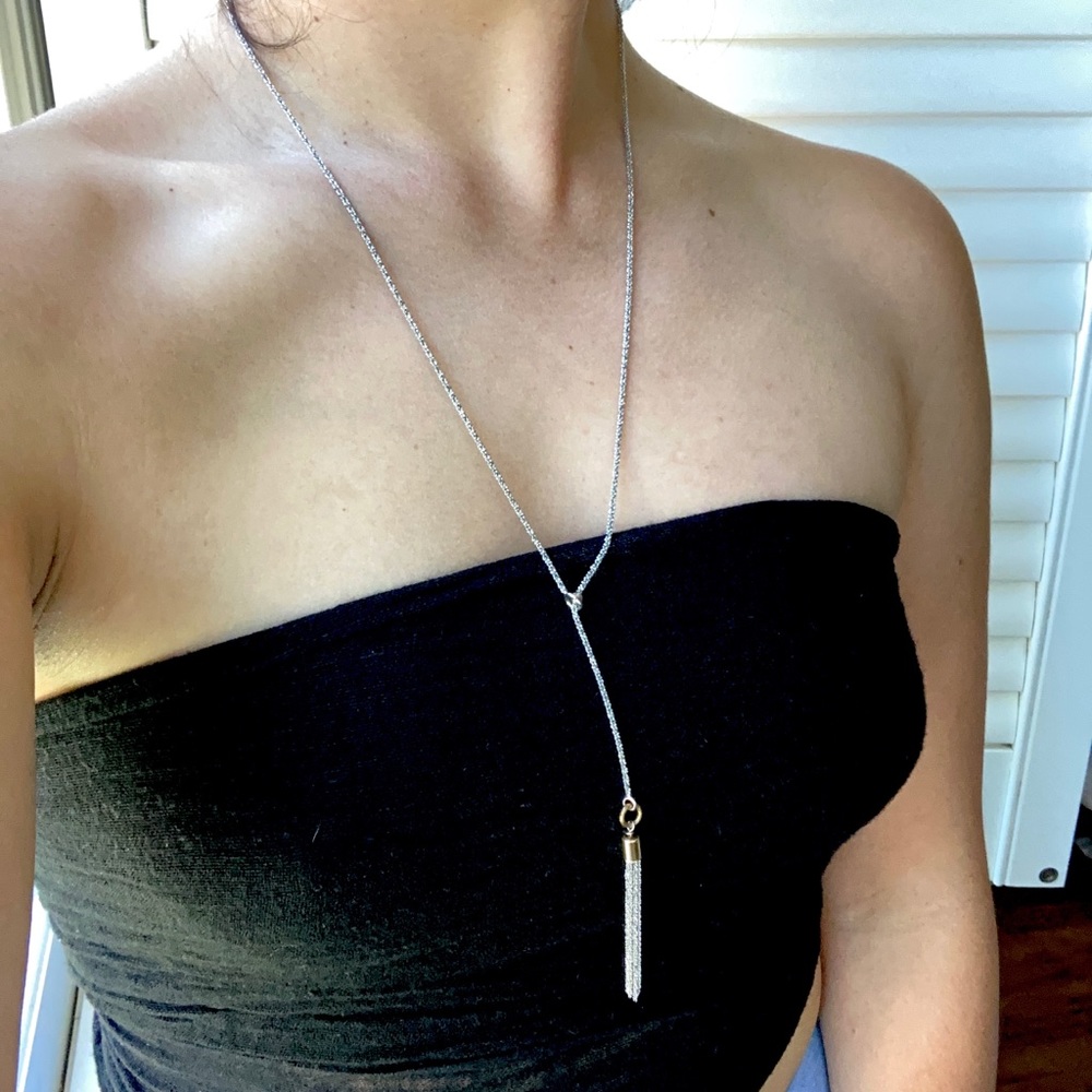 Décolletage long silver tassel necklace